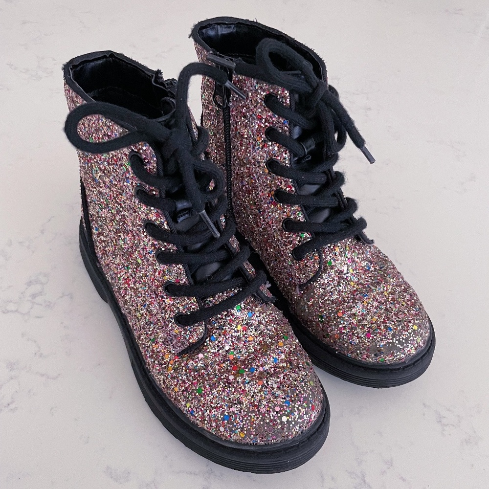 Art class boots